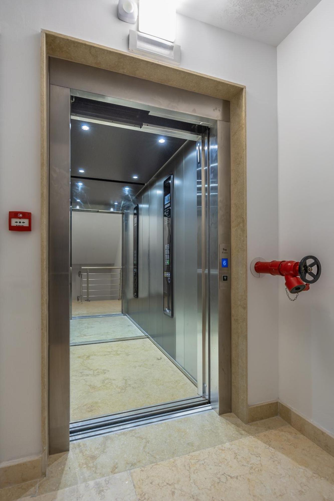 The Cube - Designer Finished Studio Penthouse By Sf Homes Gzira Exterior photo