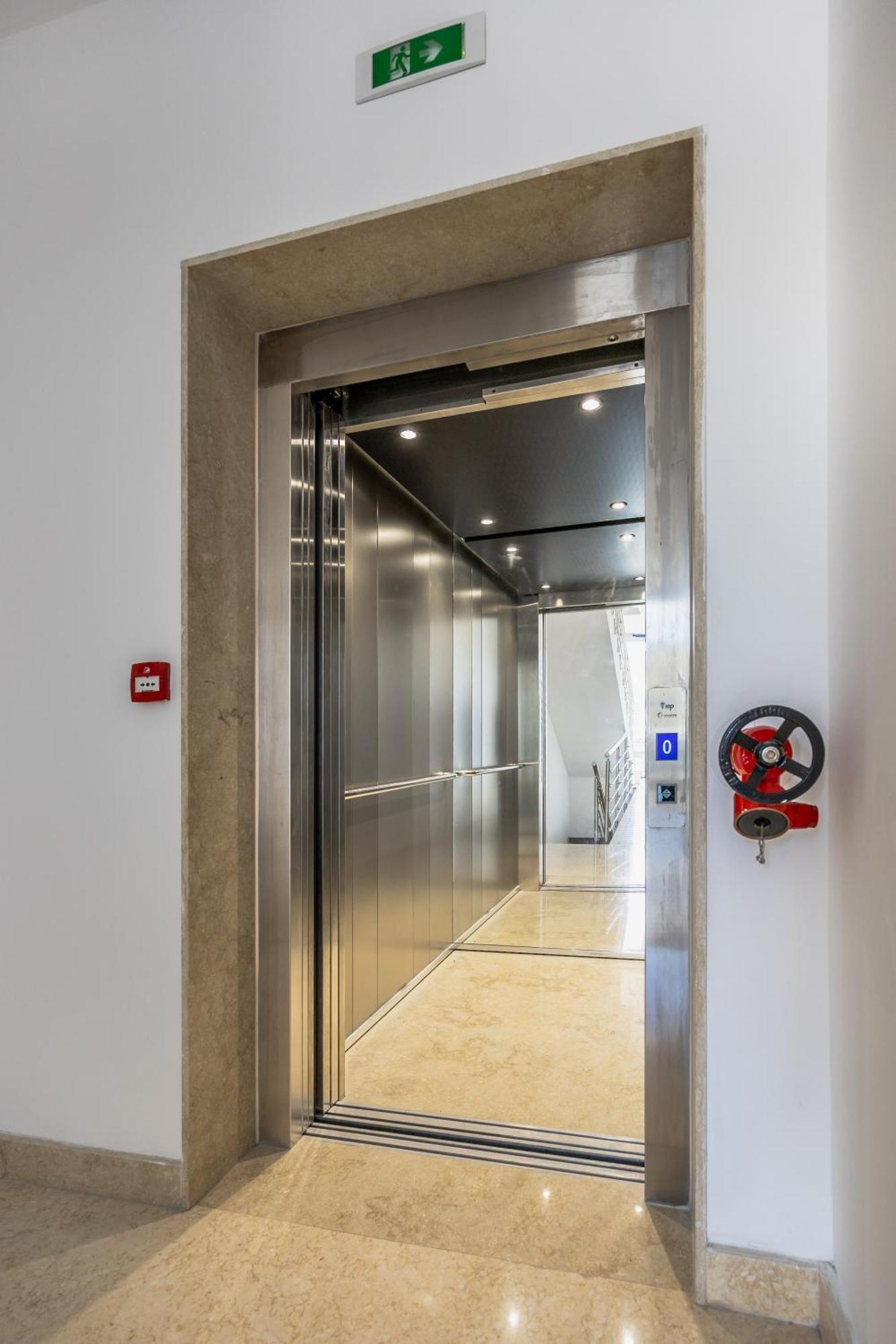 The Cube - Designer Finished Studio Penthouse By Sf Homes Gzira Exterior photo